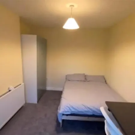 Diana's Place * دبلن