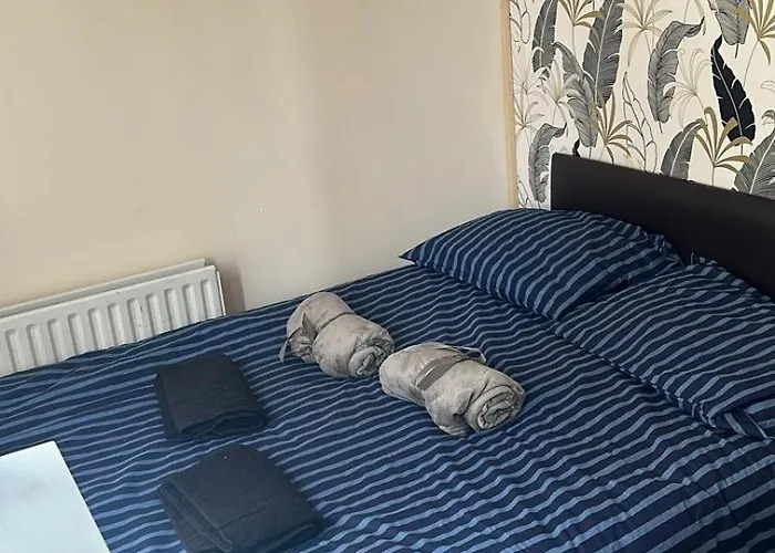 Проживание в семье Diana's Place *